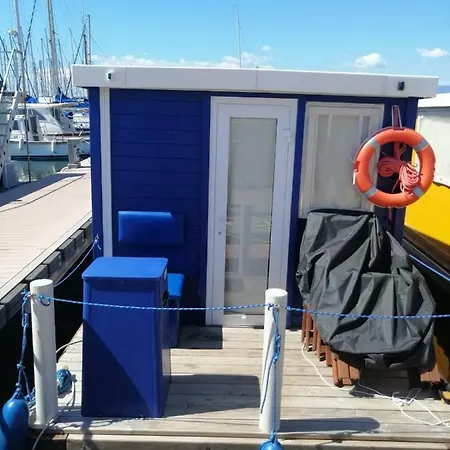 ספינת מלון Pretty Homeboat Sant'elmo *